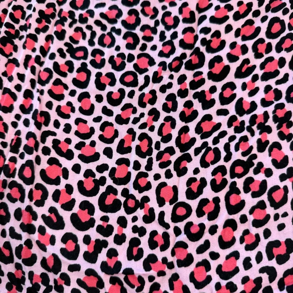 torrid vibrant pink